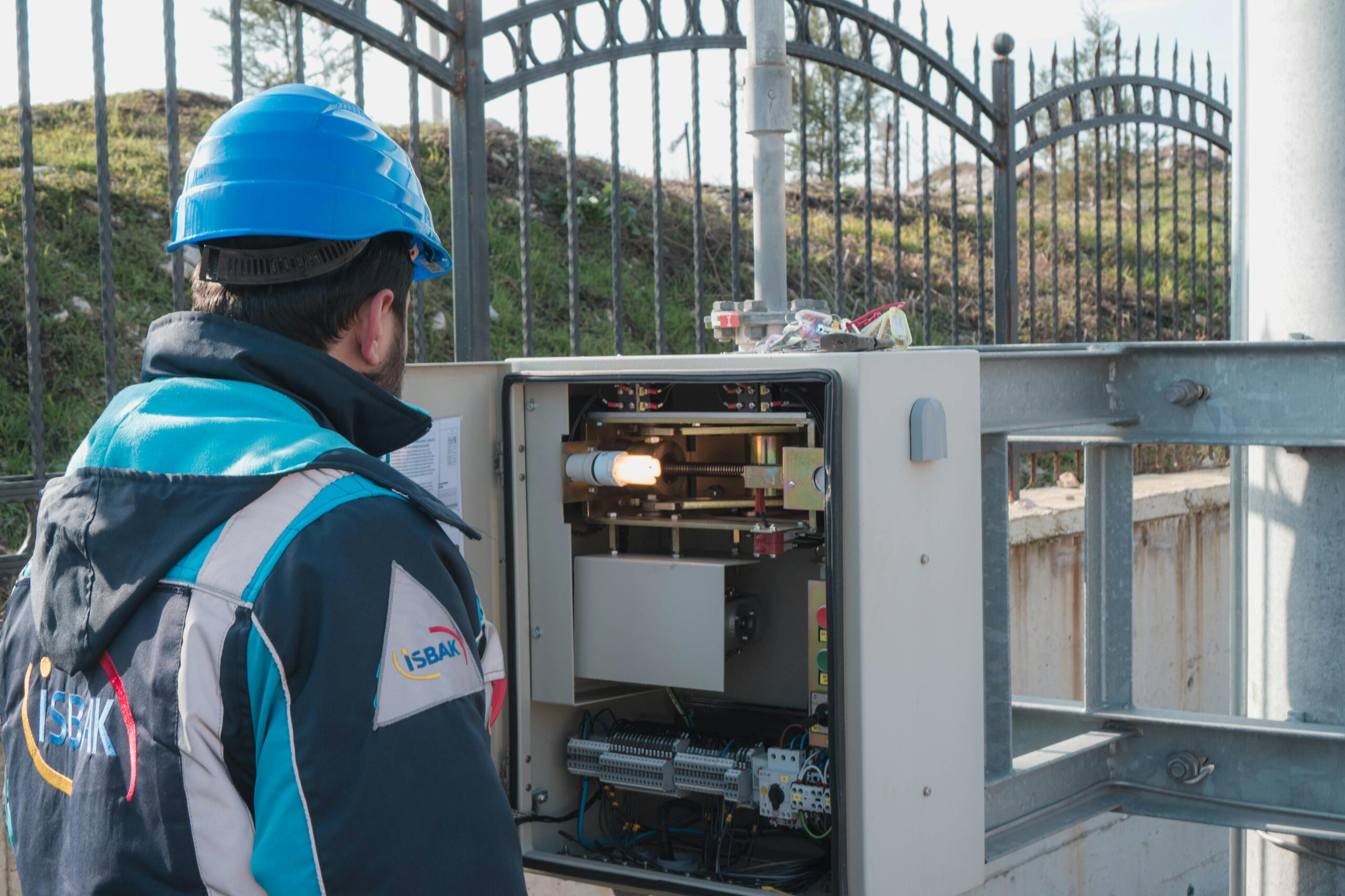Top Electricians in Fort Worth: Leading the Charge in Electrical Excellence